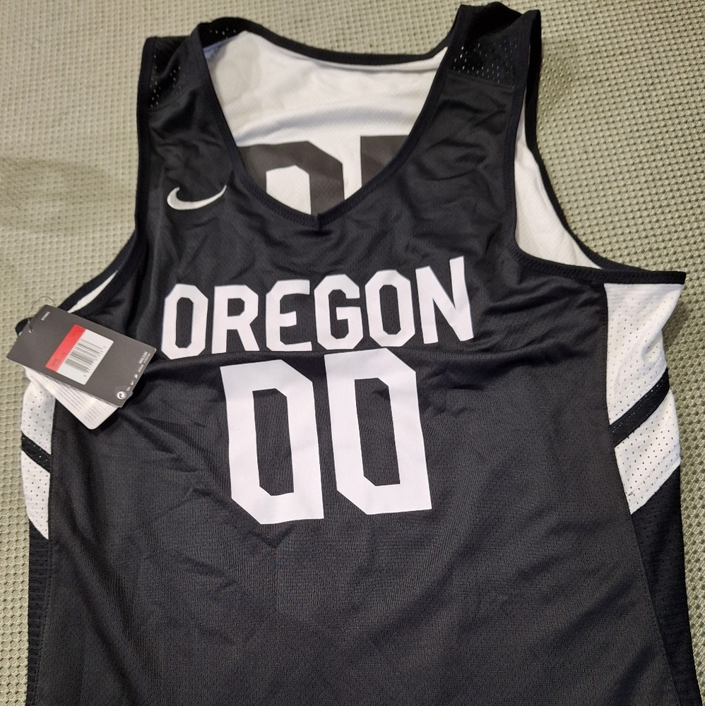 New Nike Oregon Bball Jersey